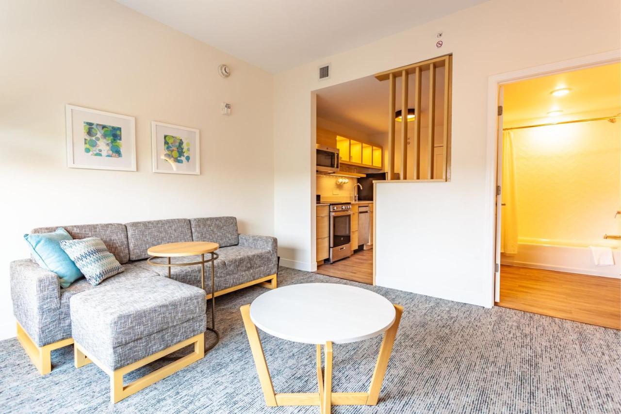 Towneplace Suites By Marriott Raleigh - University Area Екстер'єр фото