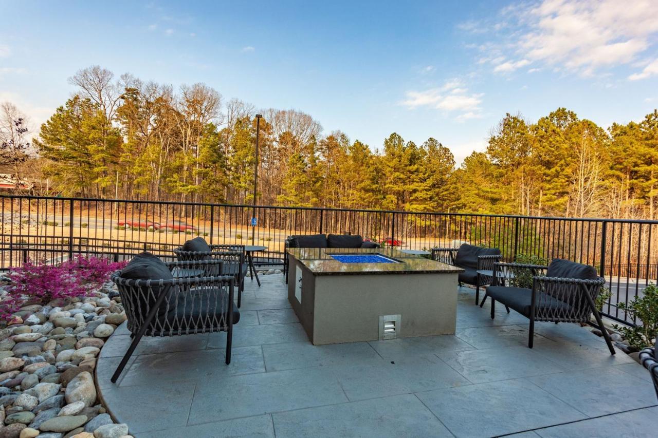 Towneplace Suites By Marriott Raleigh - University Area Екстер'єр фото