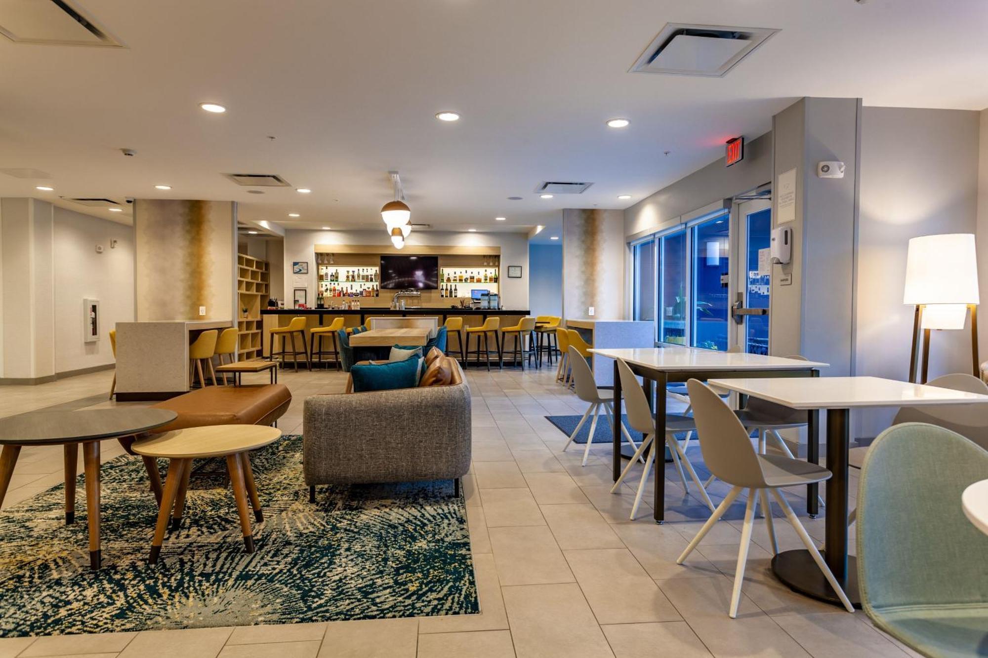 Towneplace Suites By Marriott Raleigh - University Area Екстер'єр фото